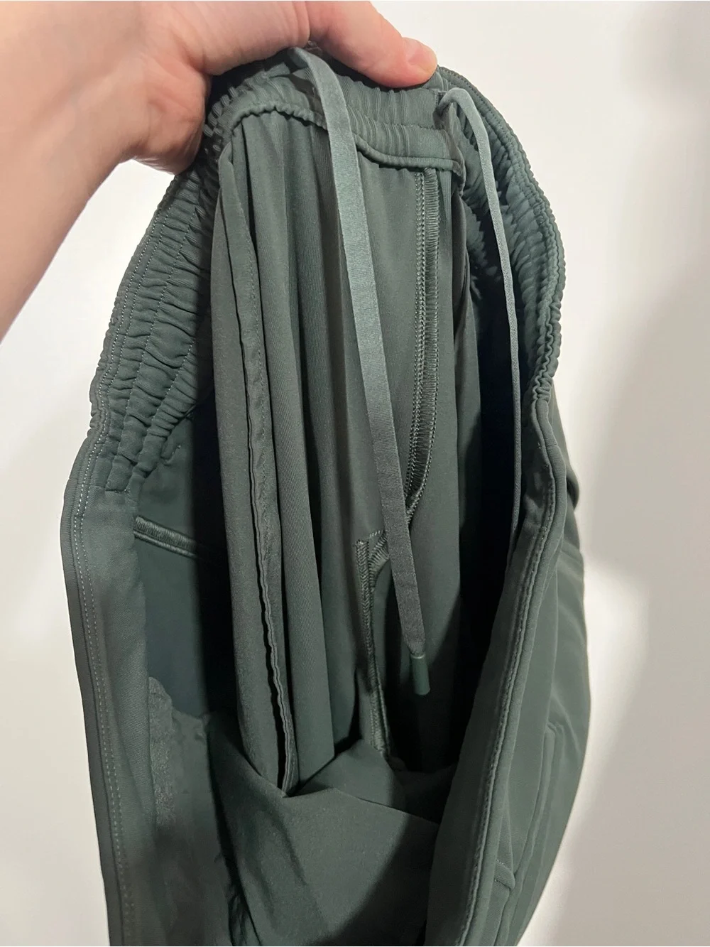 Lululemon Tapered-Leg Mid-Rise Pants 7/8 Length Ankle Size Medium Green